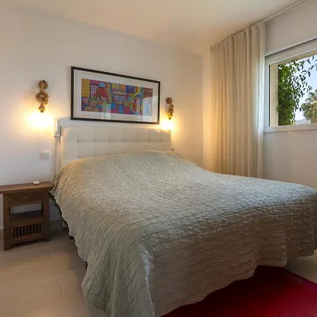 Pass The Keys Beautiful Beachside Retreat Costa Holiday home